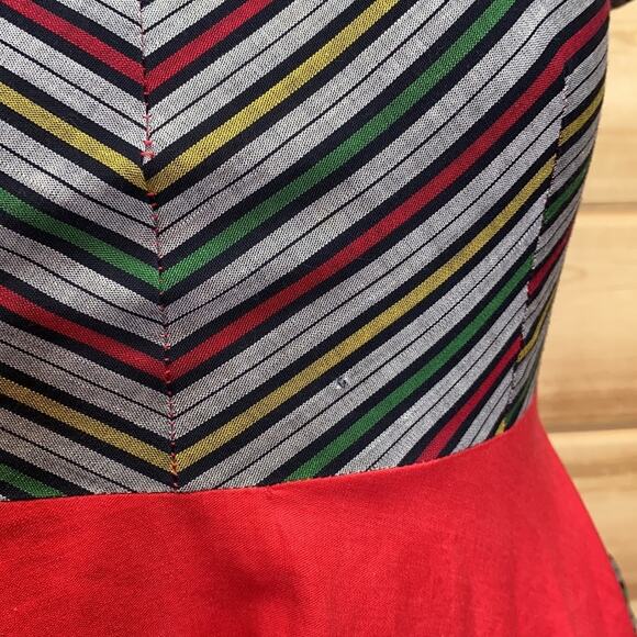 Vintage Handmade Retro Pin-Up High Neck Apron - Picture 4 of 9